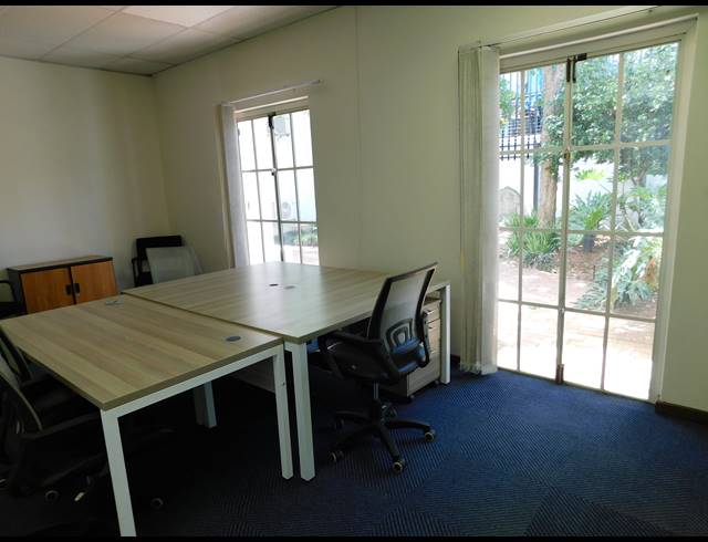 200M² OFFICE TO LET IN FERNDALE